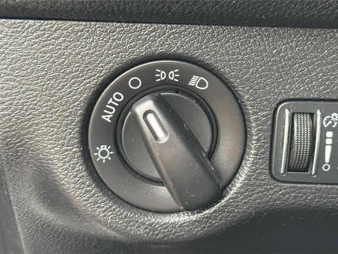 Used 2016 Dodge Challenger SXT w/ Sound Group RWD image 16