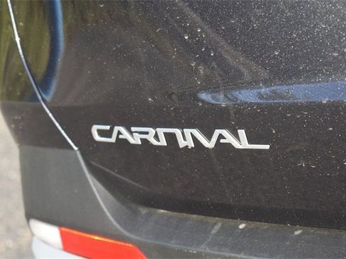 New 2026 Kia Carnival EX image 17