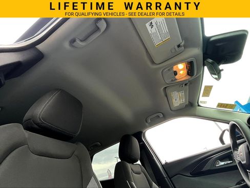 Used 2023 Chevrolet TrailBlazer LT FWD image 18