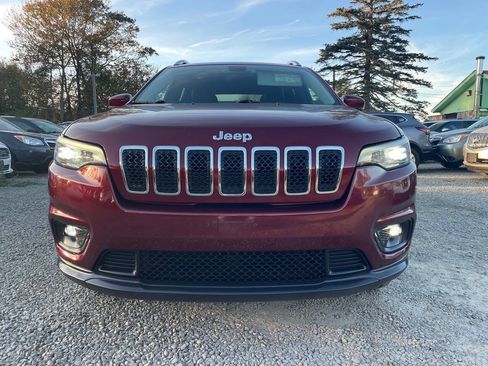 Used 2019 Jeep Cherokee Latitude Plus w/ Cold Weather Group AWD/4WD image 3