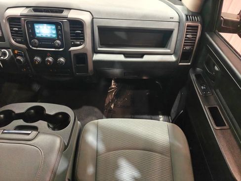 Used 2018 RAM 1500 Express w/ Express Value Package AWD/4WD image 24