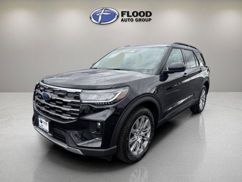 New 2026 Ford Explorer Active w/ Active Comfort Package image 3