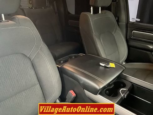 Used 2019 RAM 1500 Big Horn AWD/4WD image 36
