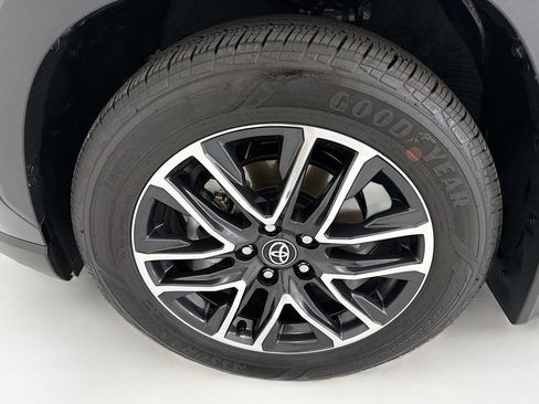 Used 2026 Toyota Corolla Cross XLE w/ Convenience Package AWD/4WD image 28