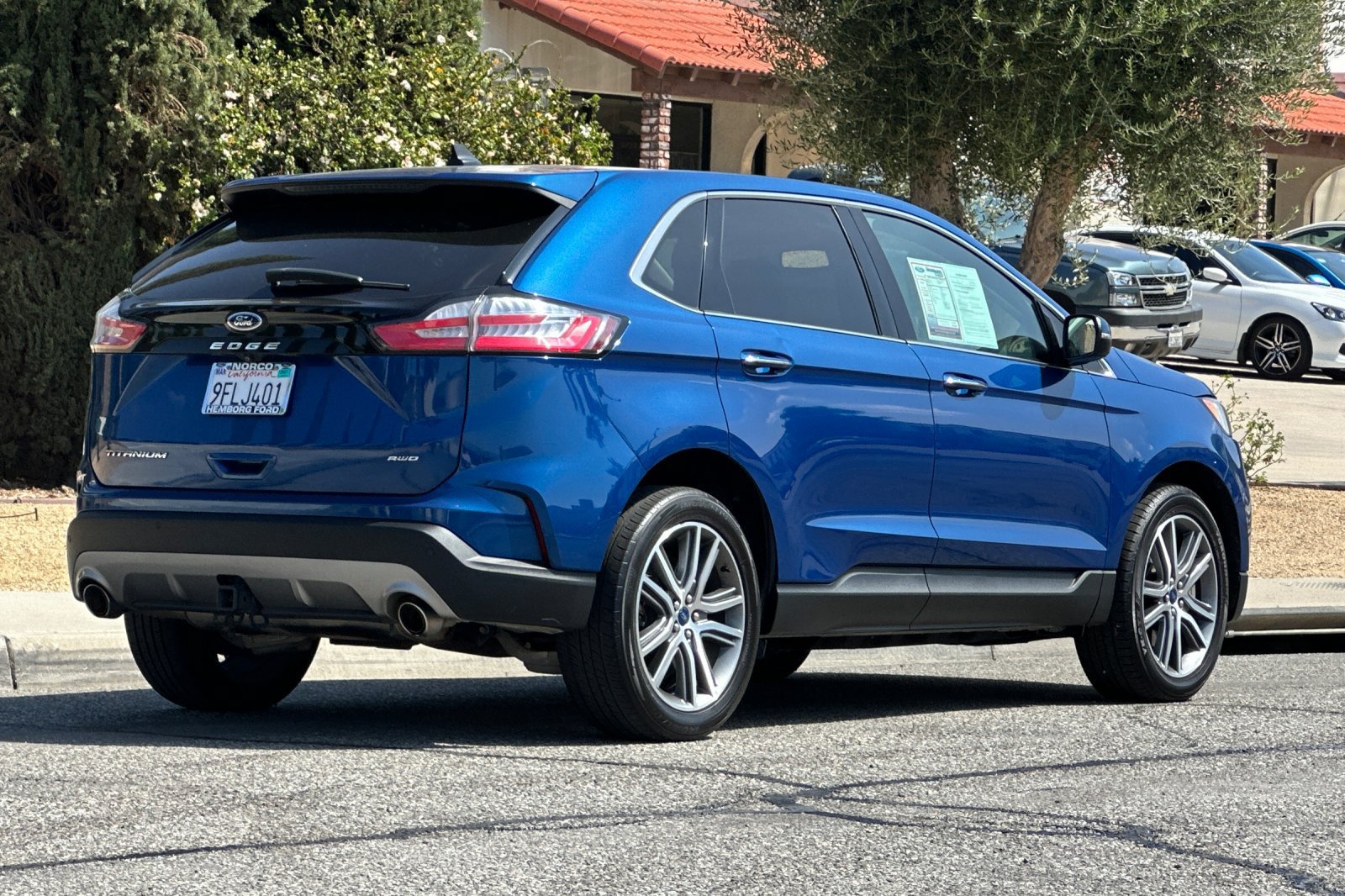 Used 2022 Ford Edge Titanium w/ Class II Trailer Tow Package AWD/4WD image 4