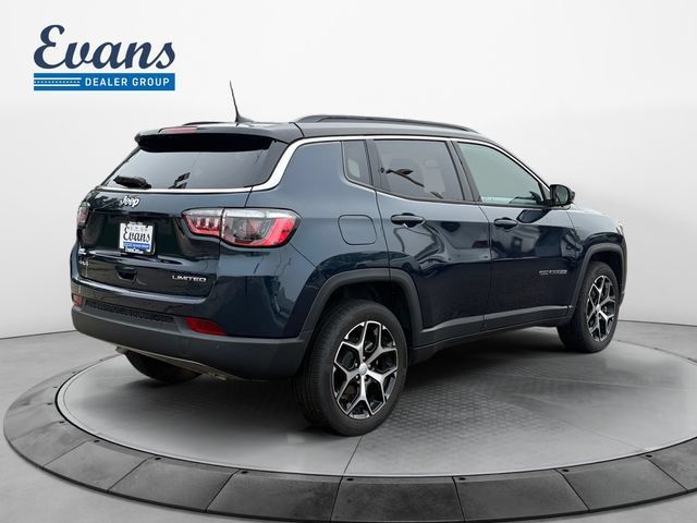 Used 2024 Jeep Compass Limited AWD/4WD image 7