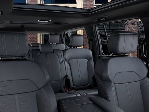 New 2026 Jeep Grand Wagoneer L Summit w/ 8-Passenger Seating Package AWD/4WD image 26