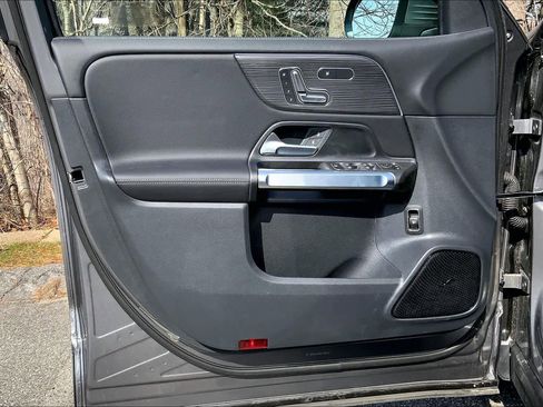 New 2026 Mercedes-Benz GLB 250 4MATIC image 14