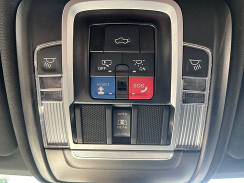 Used 2024 RAM 2500 Laramie w/ Sport Appearance Package image 32