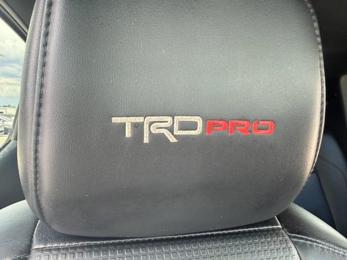 Used 2018 Toyota Tacoma TRD Pro AWD/4WD image 33