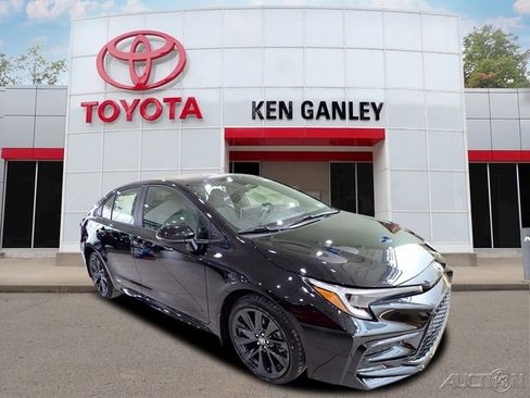 New 2026 Toyota Corolla SE image 1