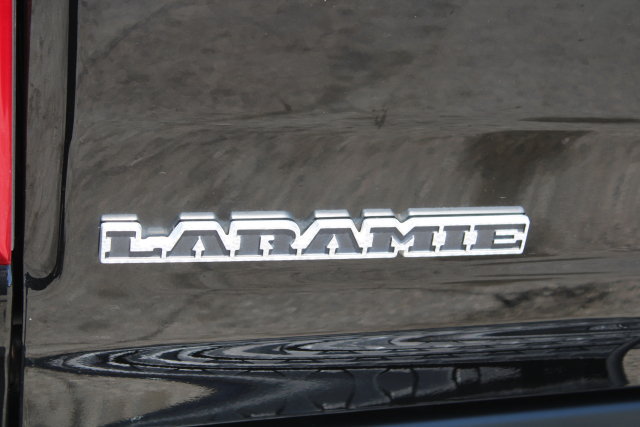 Used 2020 RAM 1500 Laramie AWD/4WD image 11