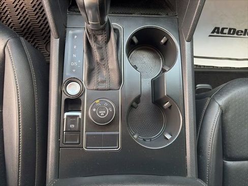 Used 2018 Volkswagen Atlas SE image 11