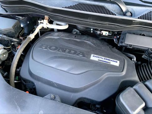 Used 2018 Honda Pilot Touring image 31