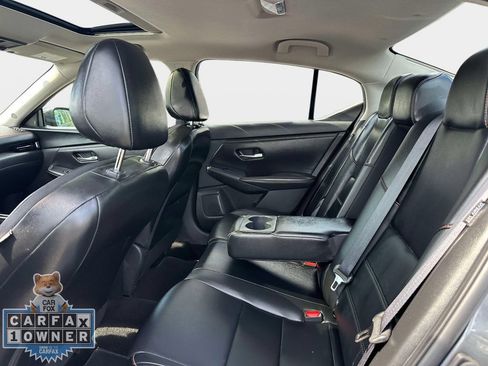 Used 2023 Nissan Sentra SR w/ SR Premium Package FWD image 14