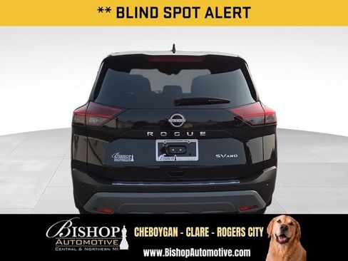 Used 2023 Nissan Rogue SV AWD/4WD image 9