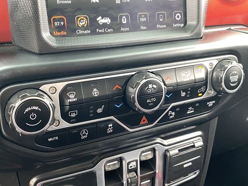 Used 2021 Jeep Wrangler Unlimited Rubicon AWD/4WD image 23