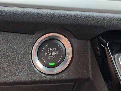 Used 2025 Chevrolet Traverse LT w/ Enhanced Driving Package FWD image 27
