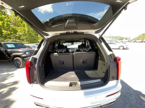 Used 2024 Cadillac XT6 Premium Luxury w/ LPO, Floor Liner Package AWD/4WD image 27