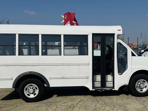 Used 2017 Chevrolet Express 3500 w/ School Bus Package RWD image 8