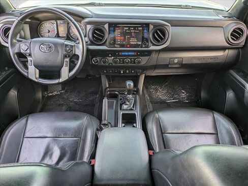 Used 2019 Toyota Tacoma TRD Off-Road image 16