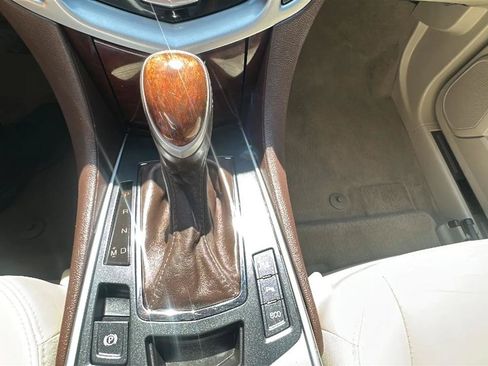 Used 2016 Cadillac SRX Luxury w/ Driver Awareness Package FWD image 41