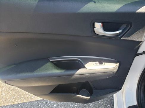 Used 2019 Kia Optima LX FWD image 13