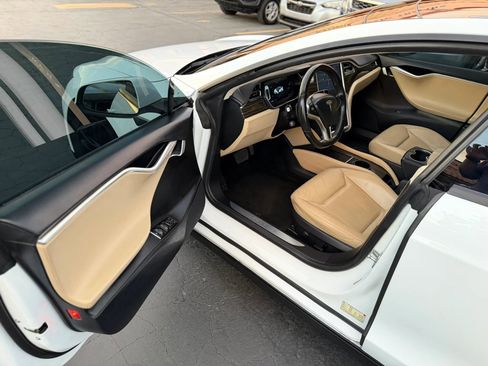 Used 2016 Tesla Model S 70D AWD/4WD image 10
