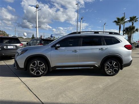 Used 2023 Subaru Ascent Limited w/ Technology Package image 2
