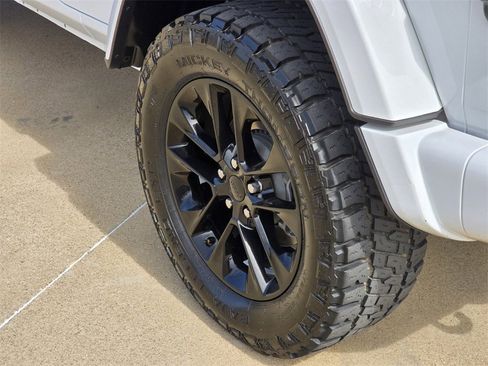 Used 2021 Jeep Wrangler Unlimited Sahara image 7