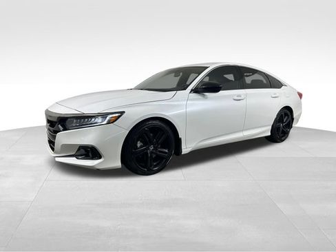 Used 2021 Honda Accord Sport image 2