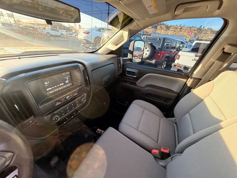 Used 2019 Chevrolet Silverado 2500 W/T image 13