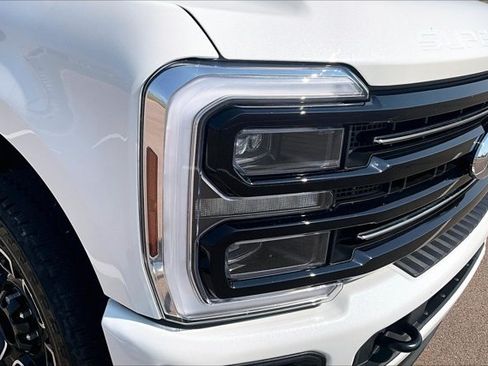 Used 2025 Ford F350 Platinum AWD/4WD image 30