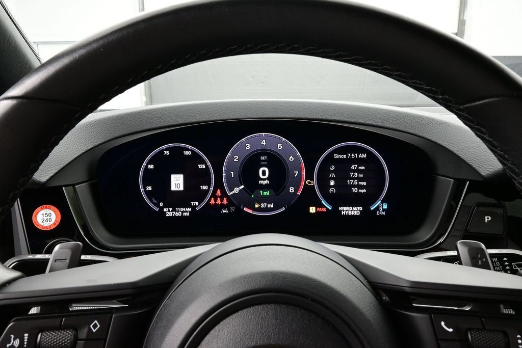 Certified 2024 Porsche Cayenne AWD/4WD image 9