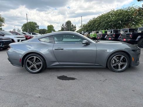 Used 2025 Ford Mustang Coupe RWD image 8