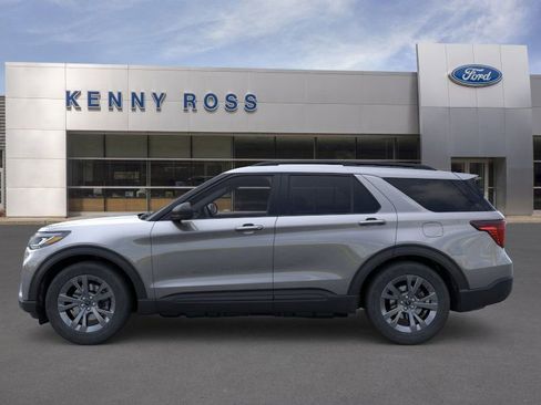 New 2026 Ford Explorer Active w/ Active Comfort Package image 4