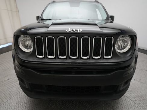 Used 2017 Jeep Renegade Latitude w/ Cold Weather Group AWD/4WD image 21