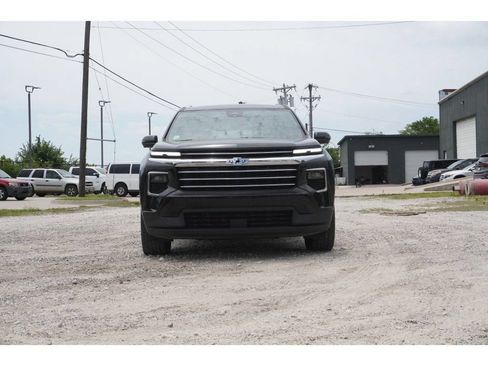 Used 2024 Chevrolet Traverse LT FWD image 6