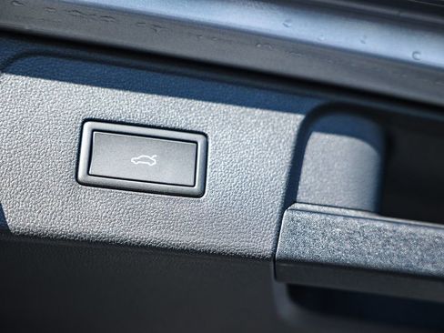 New 2026 Volkswagen Atlas SEL Premium R-Line image 22