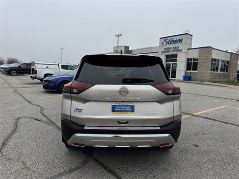 Used 2022 Nissan Rogue Platinum w/ Head-Up Display Package image 7