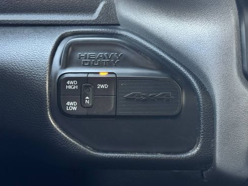 Used 2022 RAM 2500 Big Horn AWD/4WD image 32