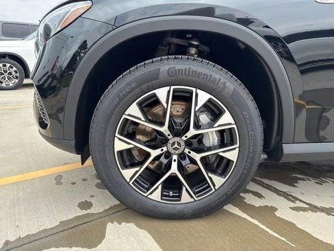New 2025 Mercedes-Benz GLC 350e 4MATIC image 9