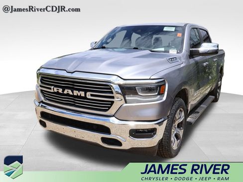Used 2023 RAM 1500 Laramie AWD/4WD image 2