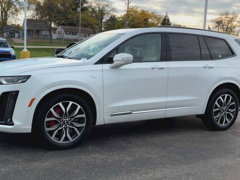 Certified 2023 Cadillac XT6 Sport w/ Technology Package image 6