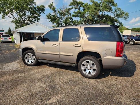 Used 2007 GMC Yukon SLT w/ SLT Preferred Equipment Group AWD/4WD image 8