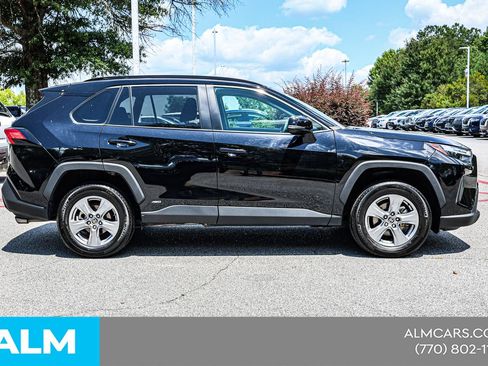 Used 2024 Toyota RAV4 LE AWD/4WD image 11