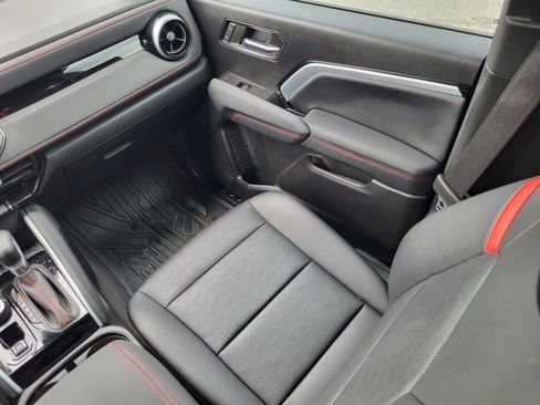 Used 2023 Chevrolet Colorado Z71 w/ Z71 Convenience Package 2 image 16