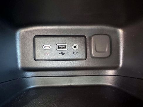 Used 2024 Chevrolet Equinox LT AWD/4WD image 24
