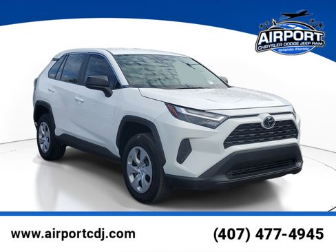 Used 2025 Toyota RAV4 LE AWD/4WD image 1