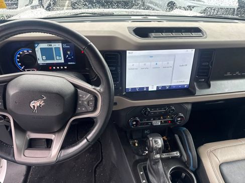 Used 2023 Ford Bronco Wildtrak AWD/4WD image 11